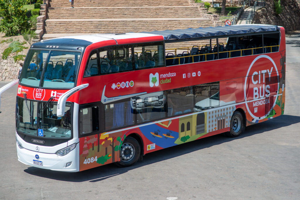 El City Bus es la mejor forma de redescubrir la ciudad en tu viaje a Mendoza