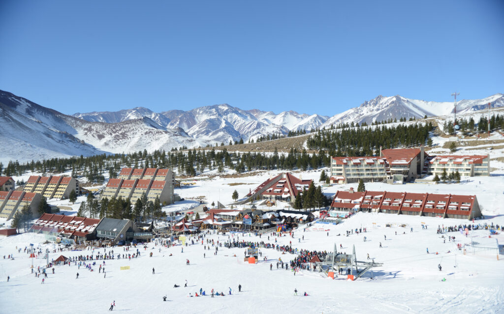 Vacaciones en Las Leñas: el plan perfecto para disfrutar una semana en la nieve
