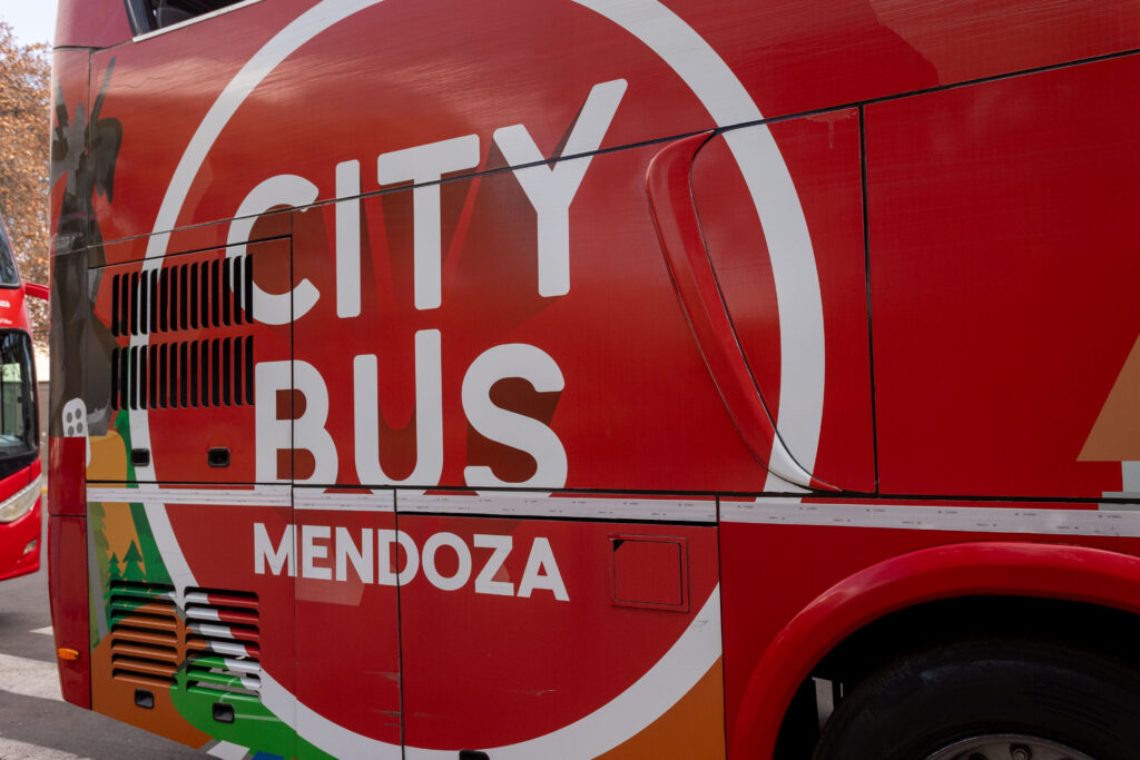 Andesmar renovó su compromiso con la educación y lanzó una nueva temporada del Bus Educativo